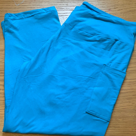 Aqua Blue Capri w/Pockets *SALE* - Alonna's Legging Land