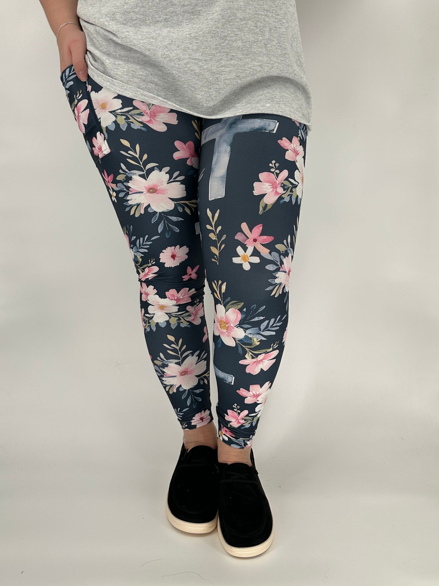 Floral Cross Capri w/ Pockets