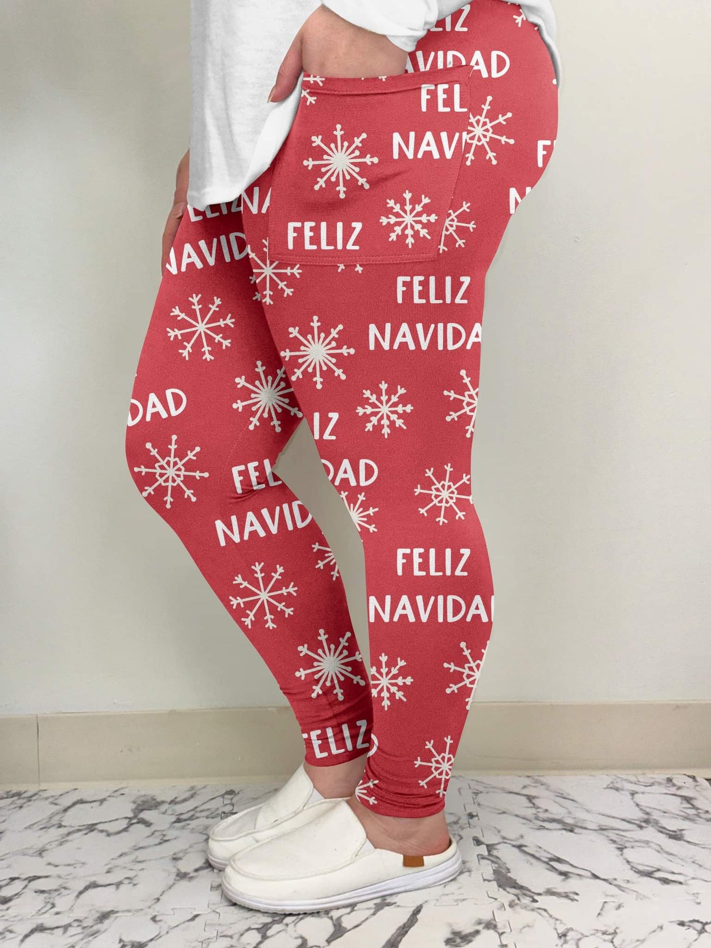 Feliz Navidad Leggings w/ Pockets